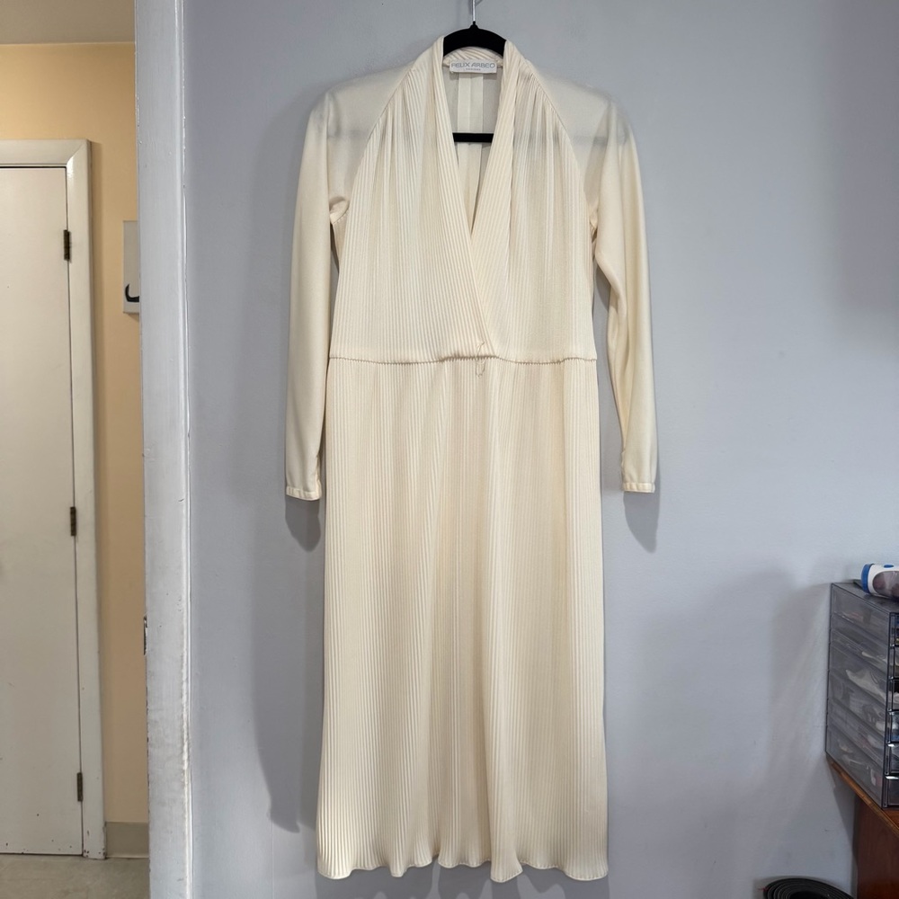 Vintage Felix Arbeo Vertical Pleating V Neck Long Sleeve Dress Size 8 Off White